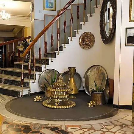 Hotel Cihan 3*