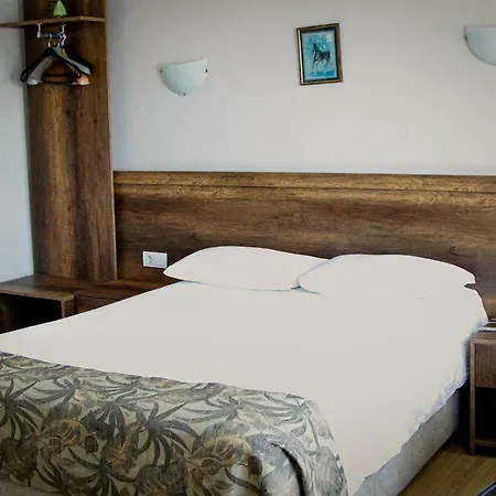 Hotel Cihan 3*