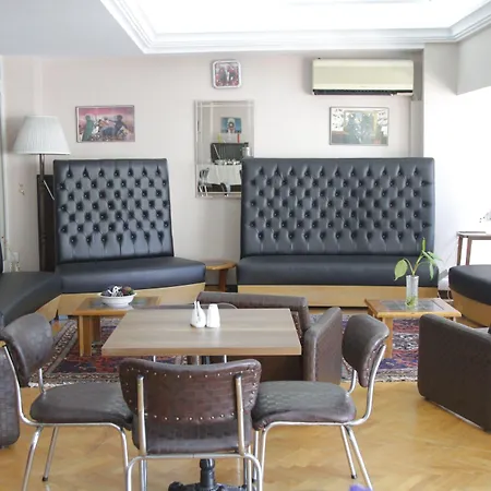 Hotel Cihan 3*